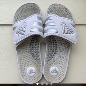 adidas slides | sz. 7